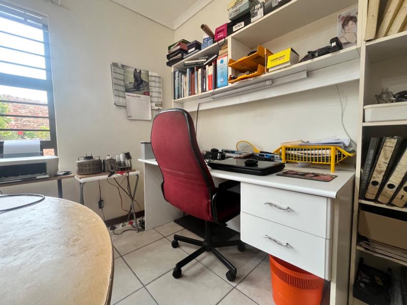 4 Bedroom Property for Sale in Fraaiuitsig Western Cape